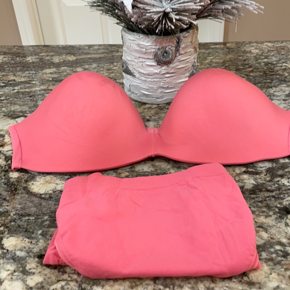 Victoria's Secret Pink Bra